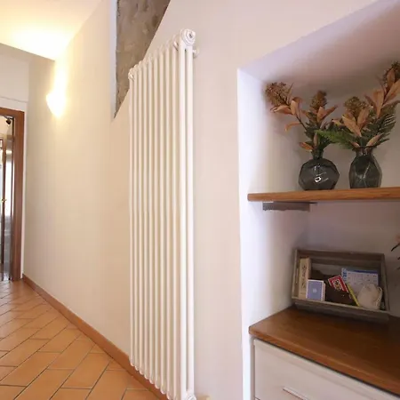 Vr - Casa Di Mezzo