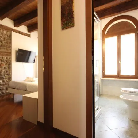 Vr Casa Di Mezzo Apartment Verona