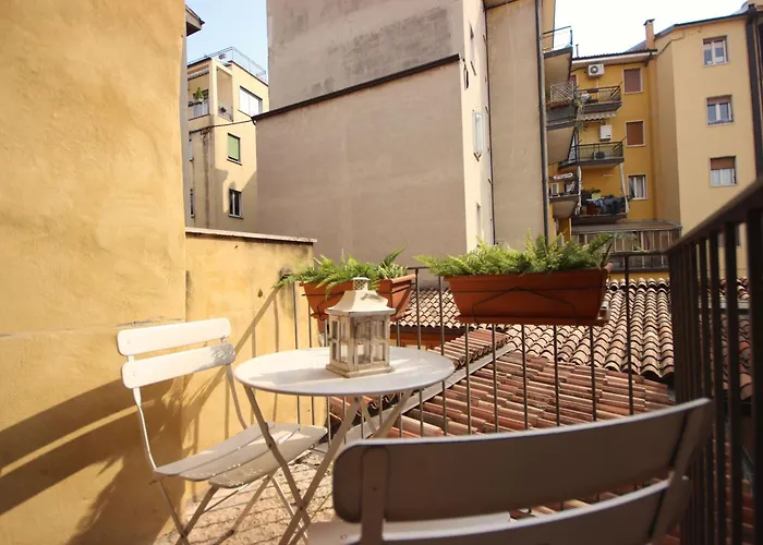 Vr - Casa Di Mezzo Appartamento