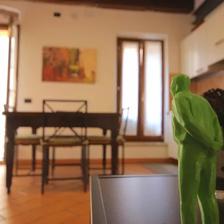 Vr - Casa Di Mezzo