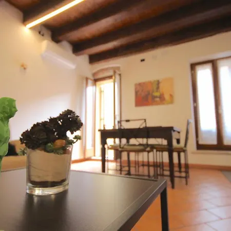 Lägenhet Vr - Casa Di Mezzo